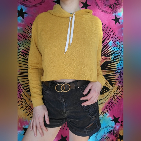 STREETWEAR SOCIETY - Long Sleeve Hoodie Crop Top - Picture 1 of 6